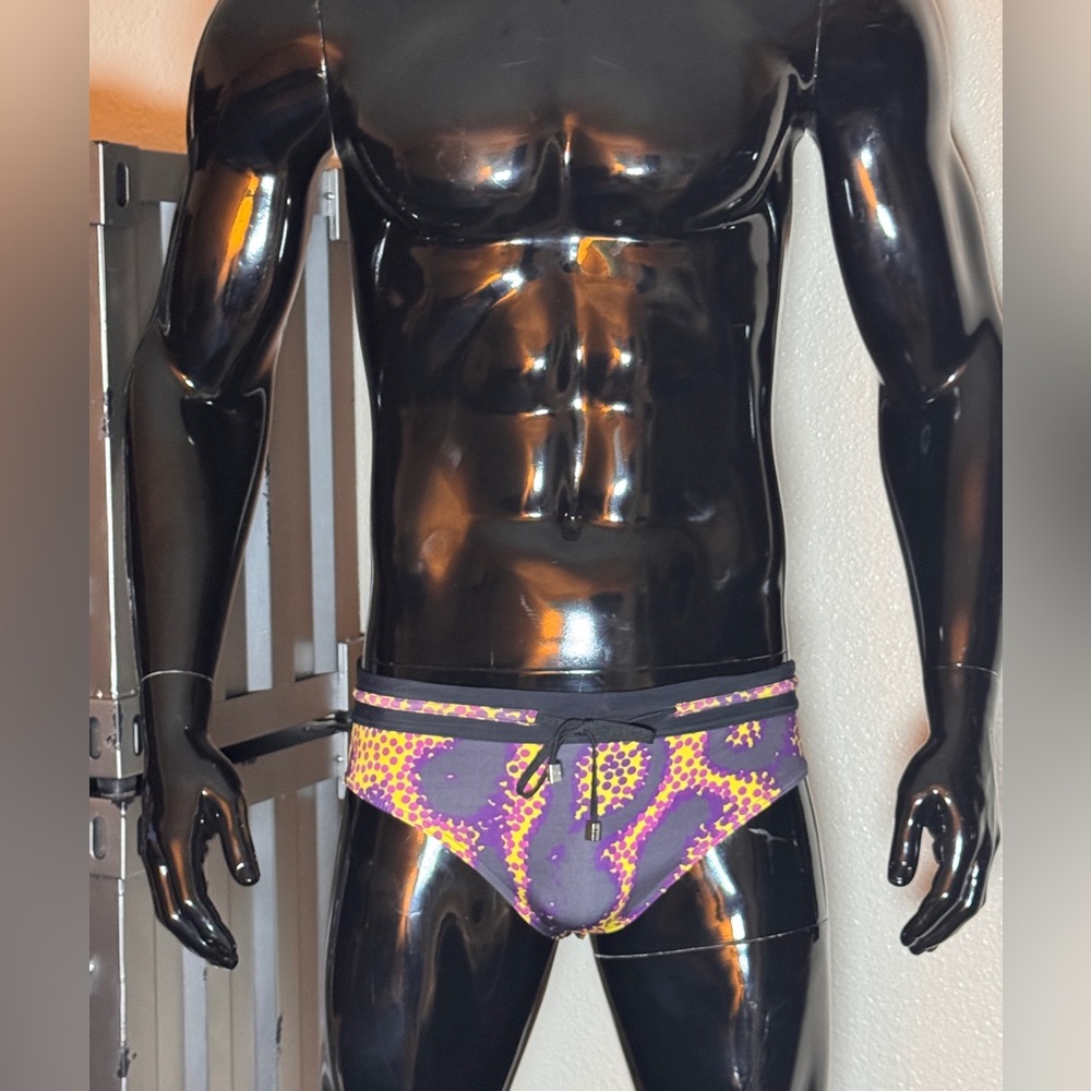 Geronimo Men’s Purple Bikini Swimsuit Size Medium